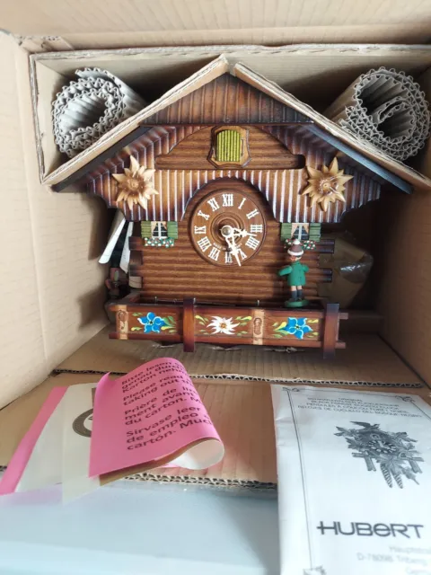 Hubert Herr  Schwarzwälder Kuckucksuhr Black Forest Cuckoo Clock-New-wood boxed
