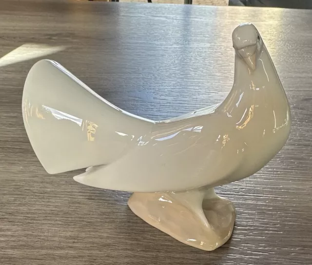 Superbe Colombe Oiseau En Porcelaine  - Signée Nao De Lladro