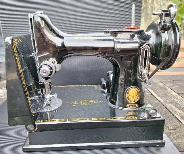 Mode d'emploi de la machine à coudre Singer poids plume 221, blanc - France