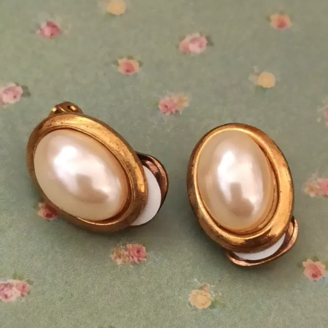 Orecchini a clip vintage Perle Cabochon Bottone Cornice ovale color oro...