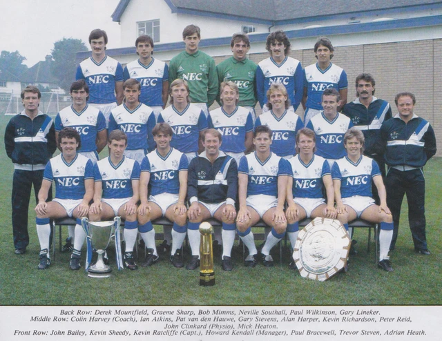 EVERTON FOOTBALL TEAM Photo>198586 Season £3.50 PicClick UK