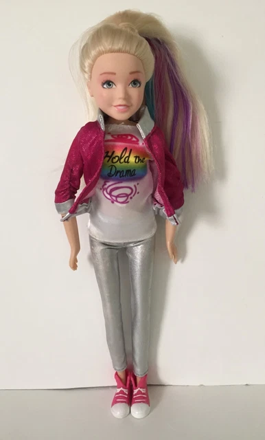 Hold the shop drama doll