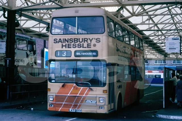 Bus Photo - KHCT Kingston Hull 505 LAT505V MCW Metrobus Sainsbury's Hessle ad