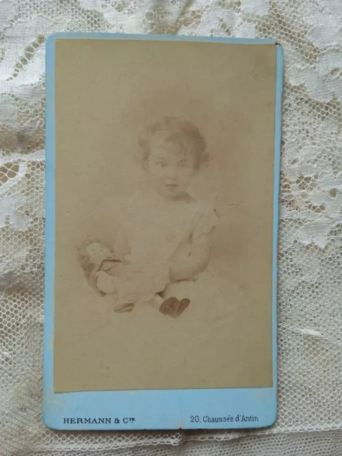 Photo cdv Ancienne  Portrait petite fille et sa poupée 1900, Paris