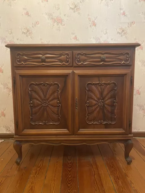 Credenza Noce Barocco Piemontese