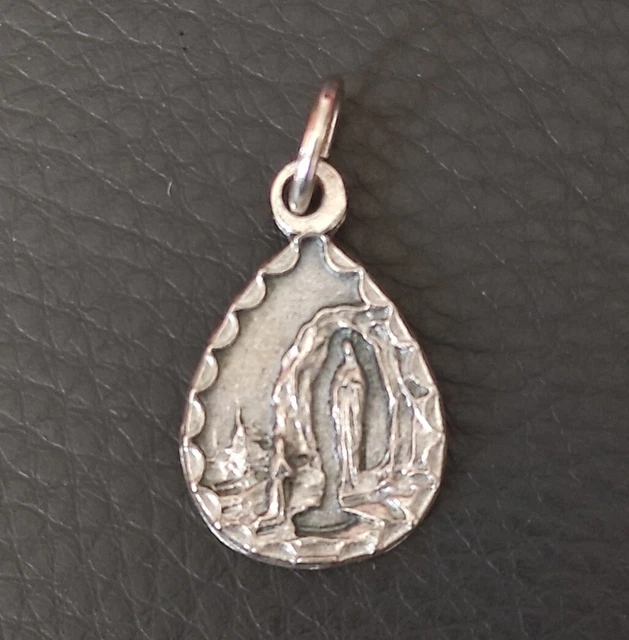 Médaille Religieuse Ancienne Notre-Dame De Lourdes – Métal Argenté