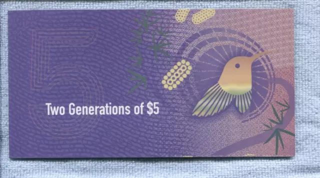 2016-2015 Two Generations Of $5 Five Dollar Banknotes In Folder Unc H-56