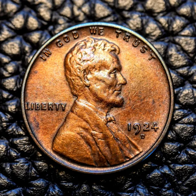 (ITM-4804) 1924-D LINCOLN CENT ~ AU+/BU Condition ~ SHIPS FREE!