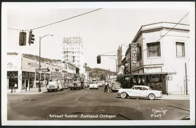 ASHLAND OREGON STREET SCENE circa 1940s RPPC Photo Postcard