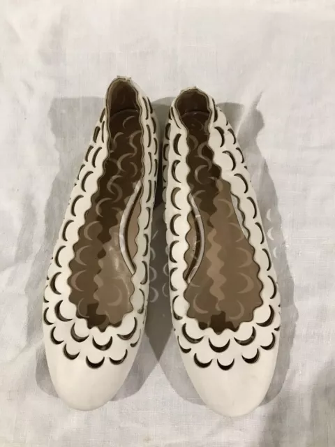 Chloe Scalloped Laser Cut Leather Ballet Flats Womens Size 37.5 White