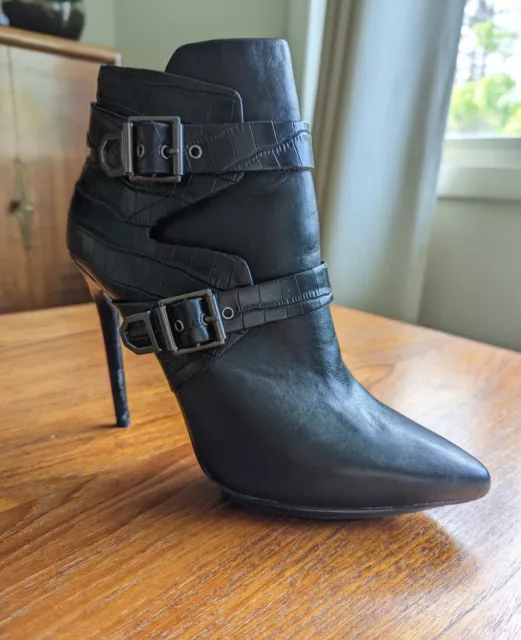 Bcbgmaxazria Klasp Leather Black Ankle-Strap Booties, sz.9