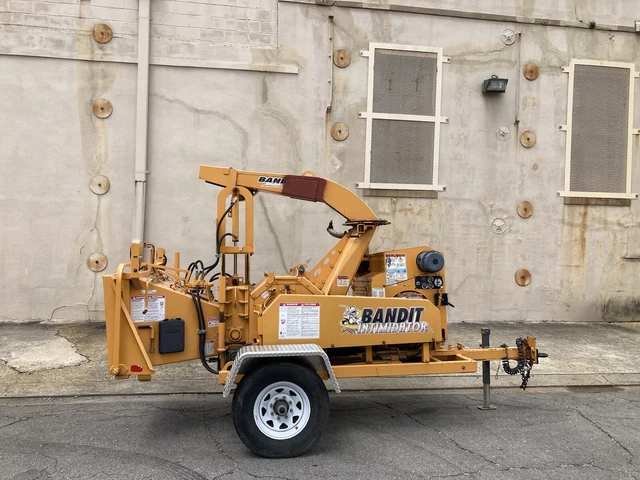 2012 Bandit 990xp 12" Wood / Brush Chipper