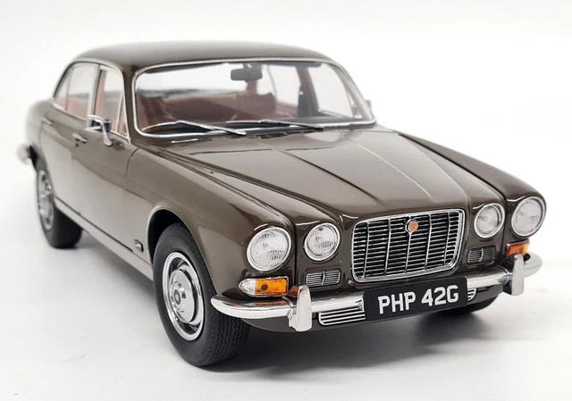 Miniature Paragon 1/18 - Rolls Royce Phantom V Brewster Green - Conduite à Droite - PA-38217