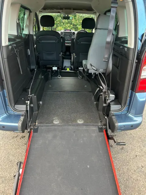 Peugeot Partner 1.6HDi Auto WAV Wheelchair Accessible Vehicle Disability Car