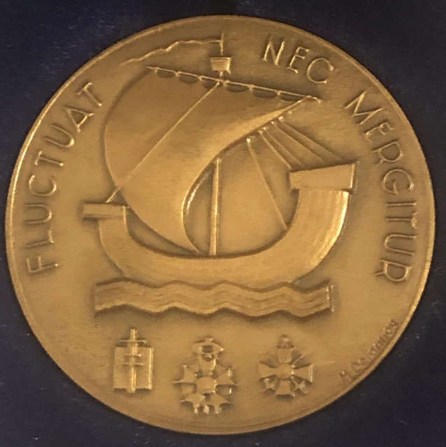 Diane de Gabies, grand bronze d’après l’antique patine médaille