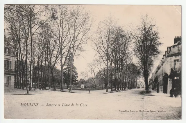 MOULINS - Allier - CPA 03 - Le Square et place de la Gare