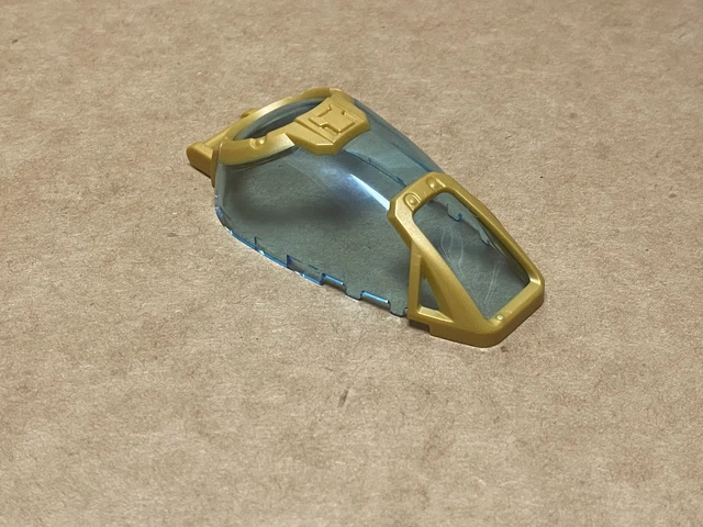 LEGO Parts - Trans Light Blue Windscreen 7 x 4 x 2 Gold Armor - No 69564 - QTY 1