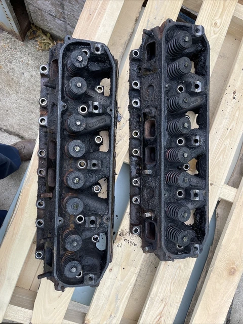1965 OEM Original Big Block Mopar Cylinder Heads Chrysler Dodge Plymouth 2406516 1965 OEM Original Big Block Mopar Cylinder Heads Chrysler Dodge Plymouth 2406516
