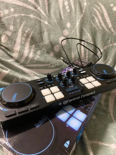 table de mixage hercules DJ control Compact
