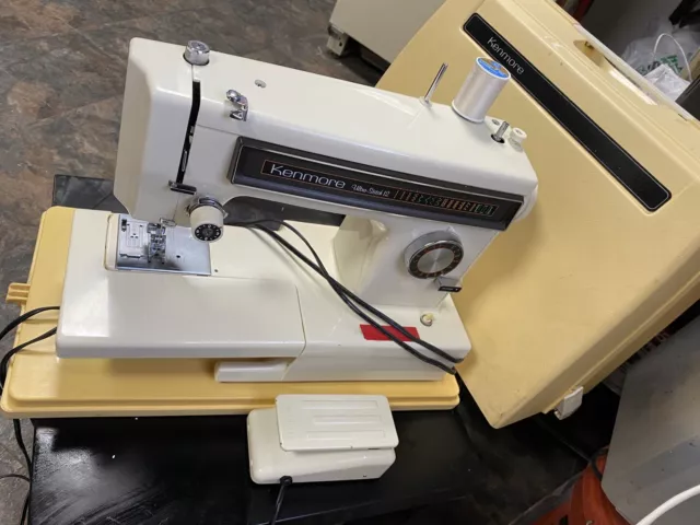 Sears Kenmore 158 Ultra-Stitch 12 Sewing Machine 1595281  Case, Foot Pedal Looks