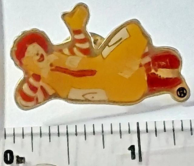 McDonald's Ronald McDonald LAYING ON SIDE Lapel Pin (050923)