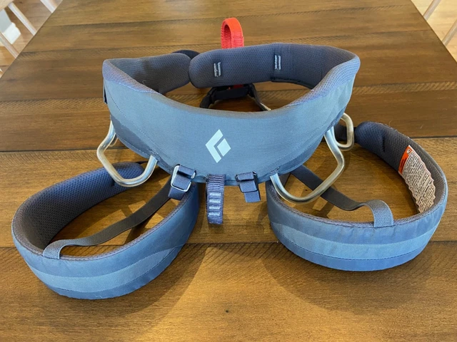 Black Diamond Rock Climbing Harness Momentum Graphite Size Mens Medium