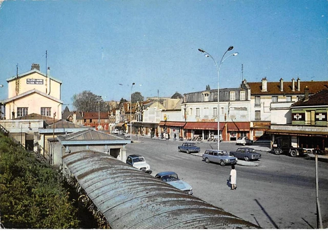 94 - SAN62479 - VILLIERS SUR MARNE - Le Quartier de la gare - Raymon - CPSM 10x