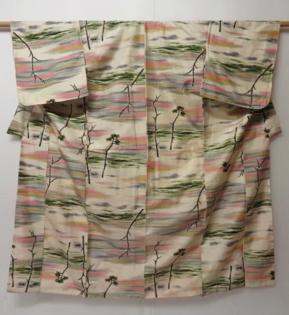 0526T02z630 Vintage Japanese Kimono Silk MEISEN KOMON Off-white Trees
