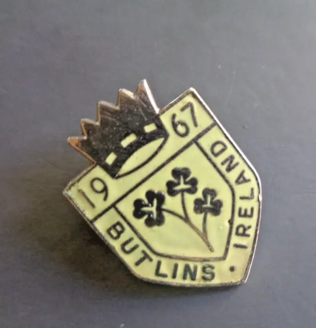 Original Butlin / Butlins Badge - Ireland Mosney 1967 Yellow