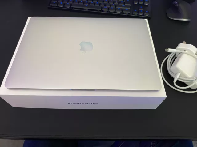 Macbook Pro 2017 13 inch Intel i5 8Gb 2.3 Ghz 128gb SSD