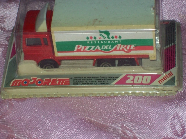 MAJORETTE PUBLICITAIRE ESSO CAMION FORD LAITIER ECH 1/100 SBS MAJORETTE PUBLICITAIRE ESSO CAMION FORD LAITIER ECH 1/100 SBS
