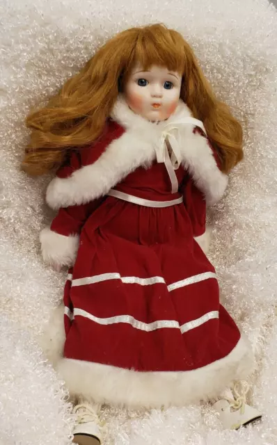 The Heritage Mint Ltd. Collection Jennifer D-26 Porcelain Doll 16"