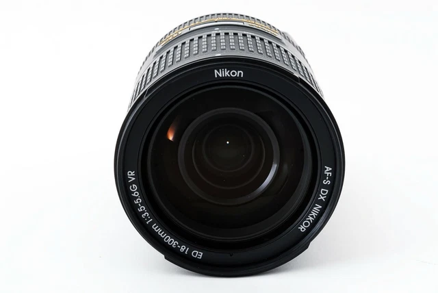 Nikon NIKKOR 18-300mm F/3.5-5.6G AS DX SWM AF-S VR SIC IF ED Lens [Near Mint] 3