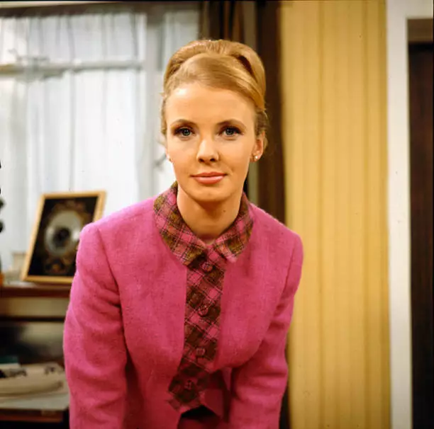 Actress Elizabeth Shepherd Posed On The Set Of The Television 1964 OLD PHOTO