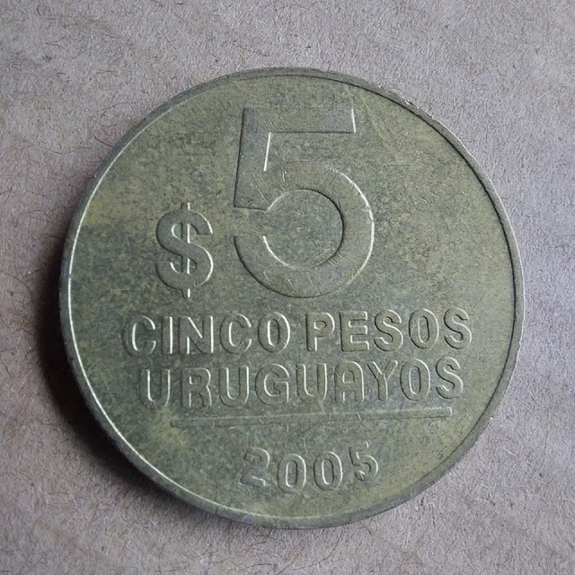 Coins Uruguay 5 Pesos 2005 .#375M