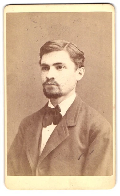 Fotografie Otto Reitmayer, München, Kaufingerstr. 9, Portrait junger Mann im An