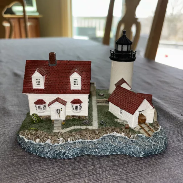 Harbour Lights House Maine Goat Island 1998 #222 Collectors Figurine Nautical