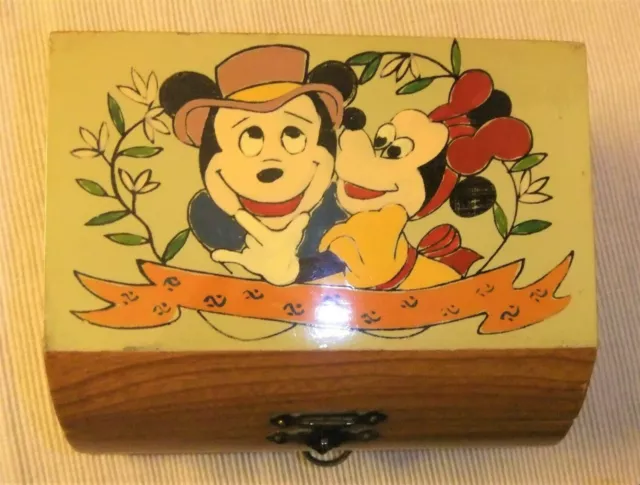 Boite à musique animée en bois – Tsum Tsum – Les champions - Mickey, Minnie