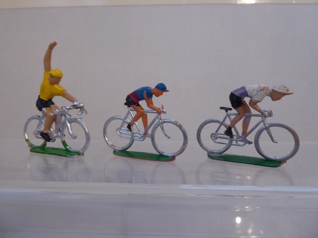 Sans Marque Cycliste Tour De France Alu 1/32 - Lot De 4 Coureurs Cyclistes - Superbe Reproduction Récente Sans Marque Cycliste Tour De France Alu 1/32 - Lot De 4 Coureurs Cyclistes - Superbe Reproduction Récente