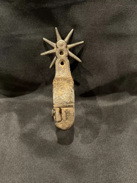 Vintage/Antique Handmade Single Mexican Engraved Spur 8 Point Cowboy Western
