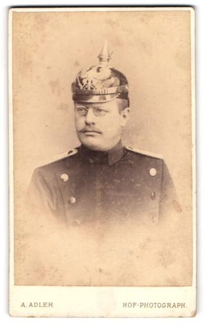 Fotografie A. Adler, Dresden, Portrait Soldat Paul in Uniform mit Pickelhaube u