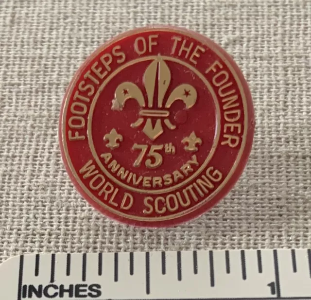 VTG BOY SCOUTS World Scouting 75th Anniversary Footsteps of the Founder HAT PIN