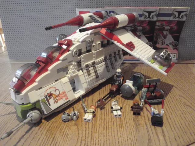 LEGO Star Wars 7676 Republic Attack Gunship (completo)