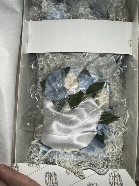 New Rare Heritage Signature Collection "Paige" Victorian Dress Porcelain Doll 3