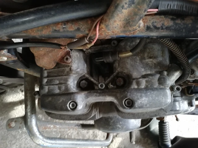 Moto Yamaha XS 500 de 1976 – A restaurer – Avec équipements pr roulage hivernal 14