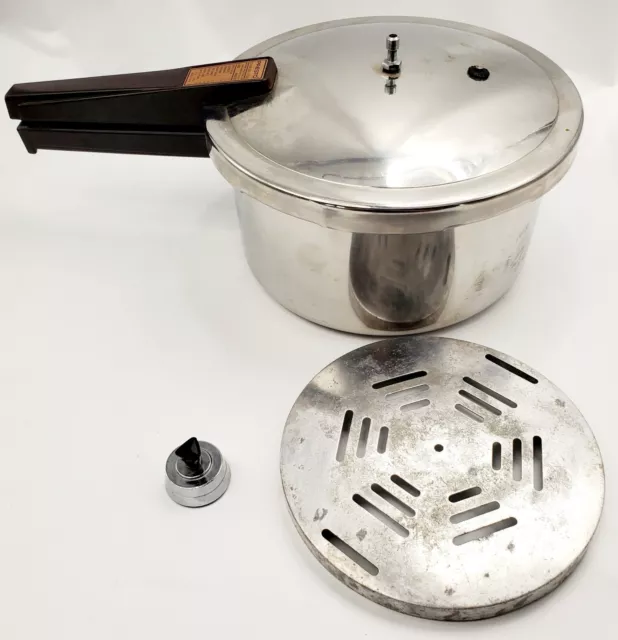 Vintage 4 Quart Presto Pressure Cooker Canner C401B w/Weighted Jiggler Rack Seal