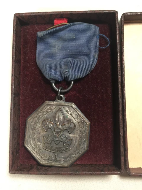 Boy Scout Contest Medal blue ribbon in box safety pin emblem
