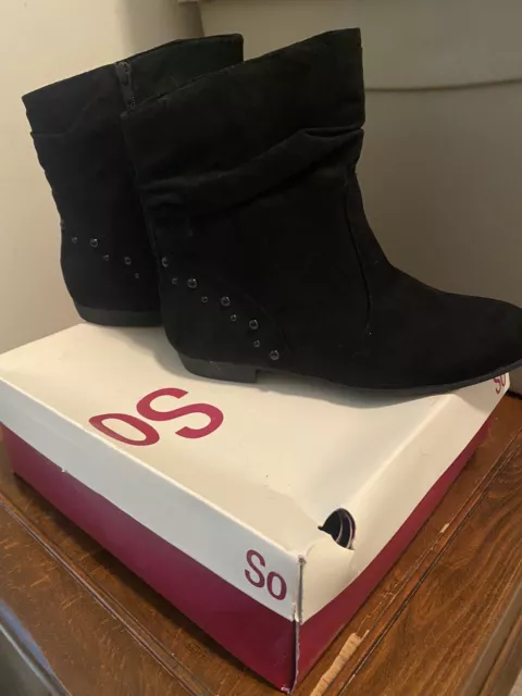 New In Box NIB So Angelica Black Boot Womens Size 10 Zipper Faux Suede