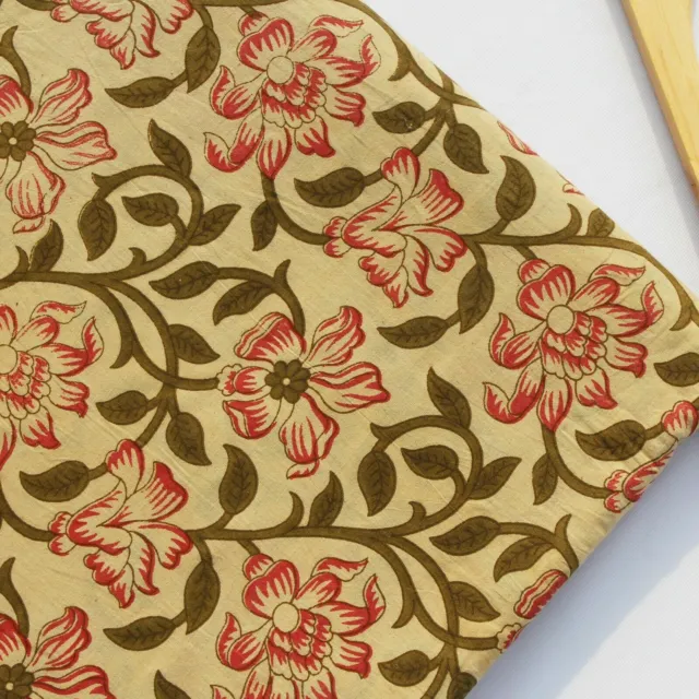 Multi Couleur Imprimé Floral Coton Couture Tissu par le Mètre Robe Matériel
