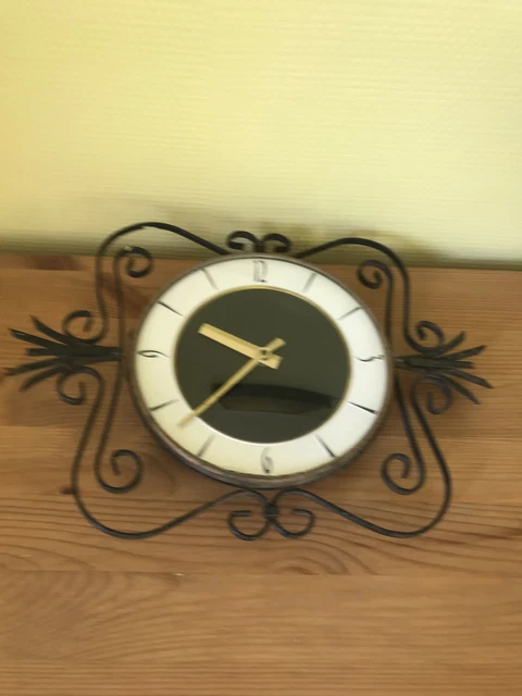 Ancienne pendule de voyage JAZ - Ressourcerie Histoires Sans Fin